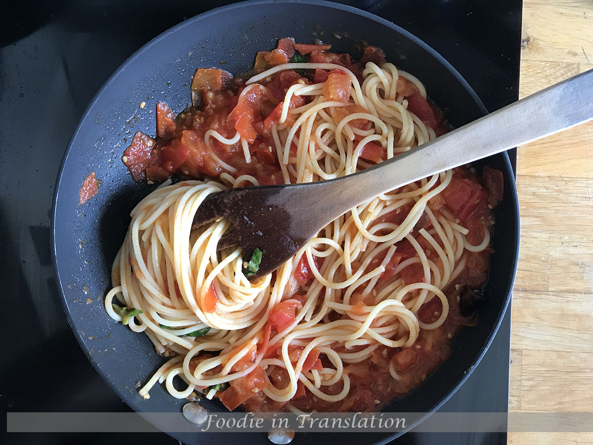 spaghetti pomodoro e basilico step4